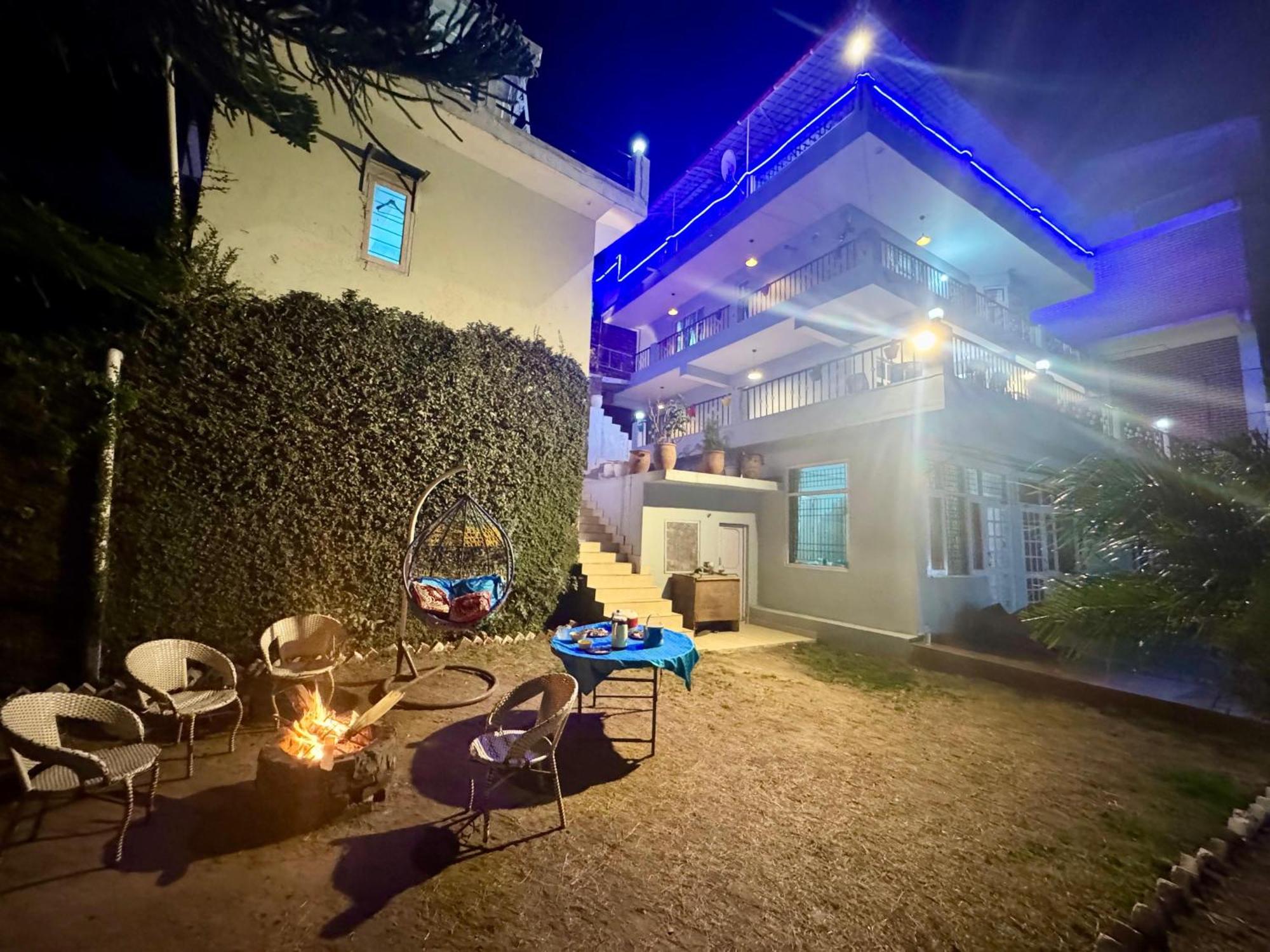 The Tipsy Villa Kasauli Exteriör bild